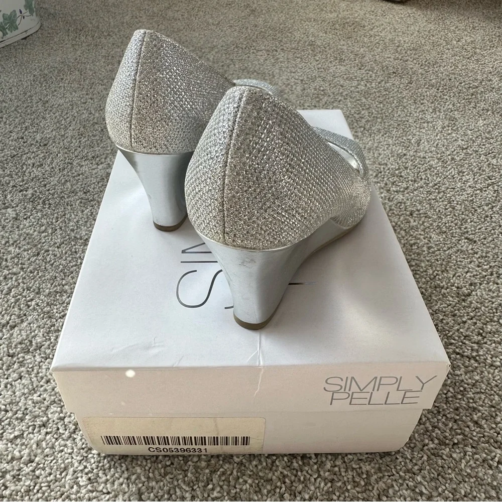 Simply Pelle Wendie Silver Glitter Wedge Peep Toe Heels Size 5.5